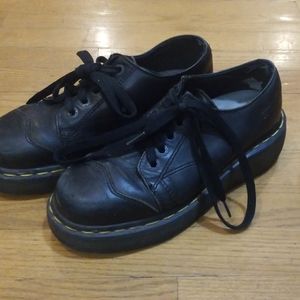 Vintage 80s platform doc martens